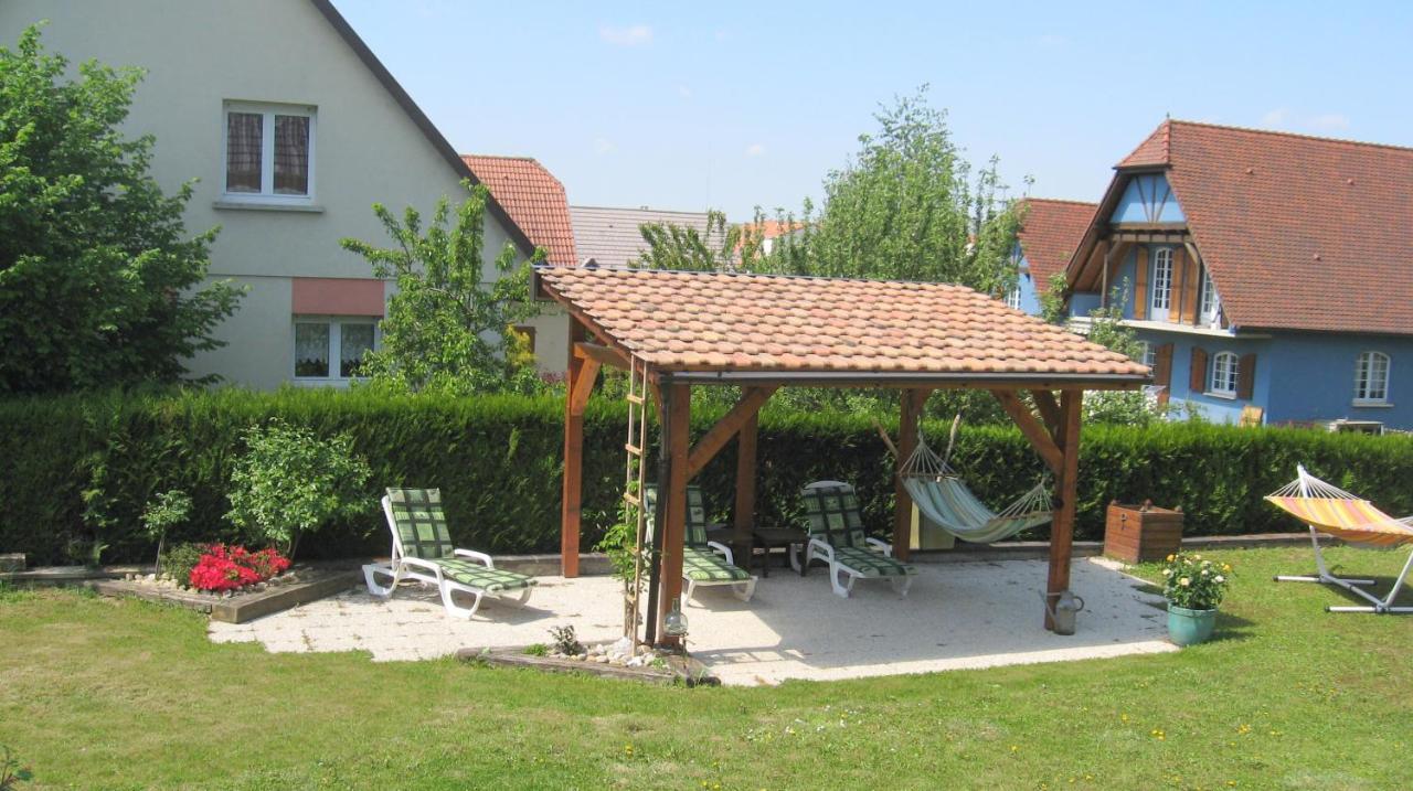 Couette Et Cafe - Chambre Bleue Truchtersheim Exterior photo